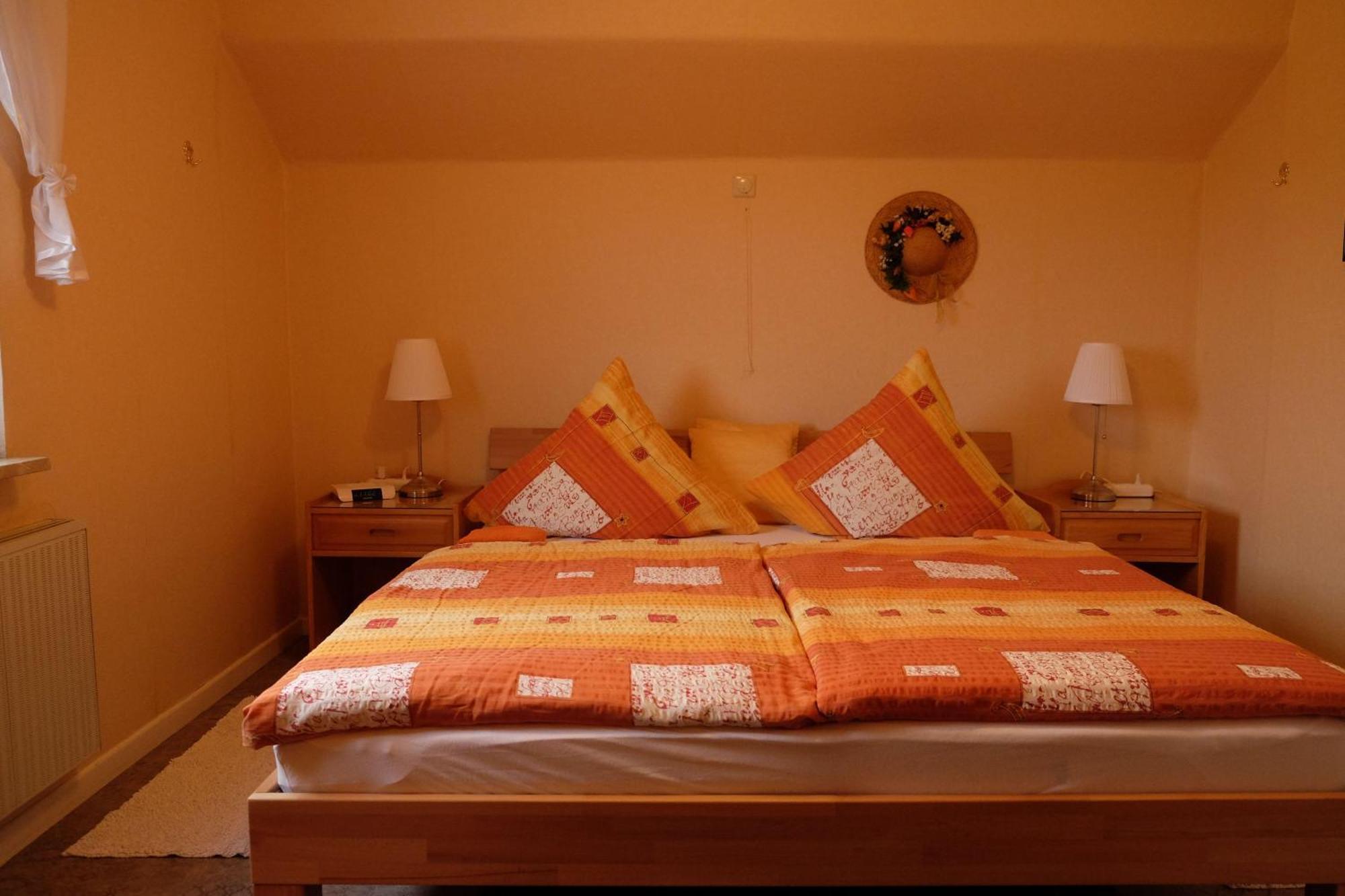 Ferienwohnung-Zum-Kueppchen Münstermaifeld エクステリア 写真